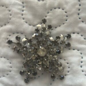 Vintage Silvertone Star Shaped Brooch With Rhinestones
